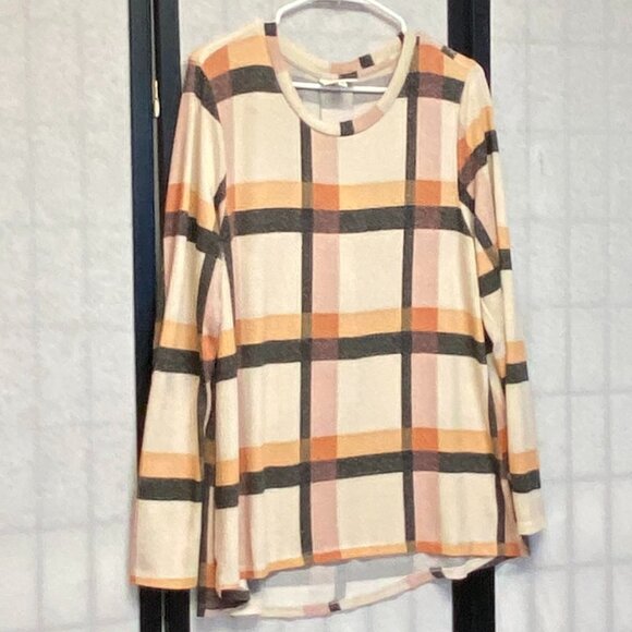 Studio B Bobeau Long Sleeve Scoop Neck Fuzzy Knit Pleat Back Plaid Tee Shirt XL - Picture 3 of 13